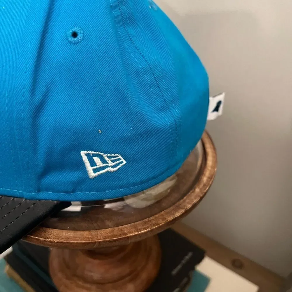 Carolina’s Panthers New Era 9Forty women’s adjustable NFL Hat. Cool Panther bill